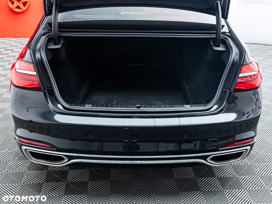 BMW Seria 7 740d xDrive - 34