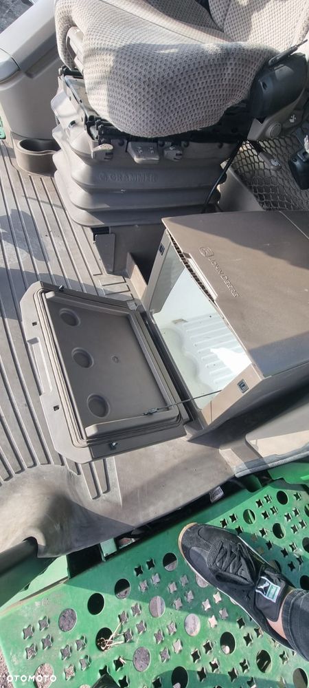 John Deere S 660i - 13