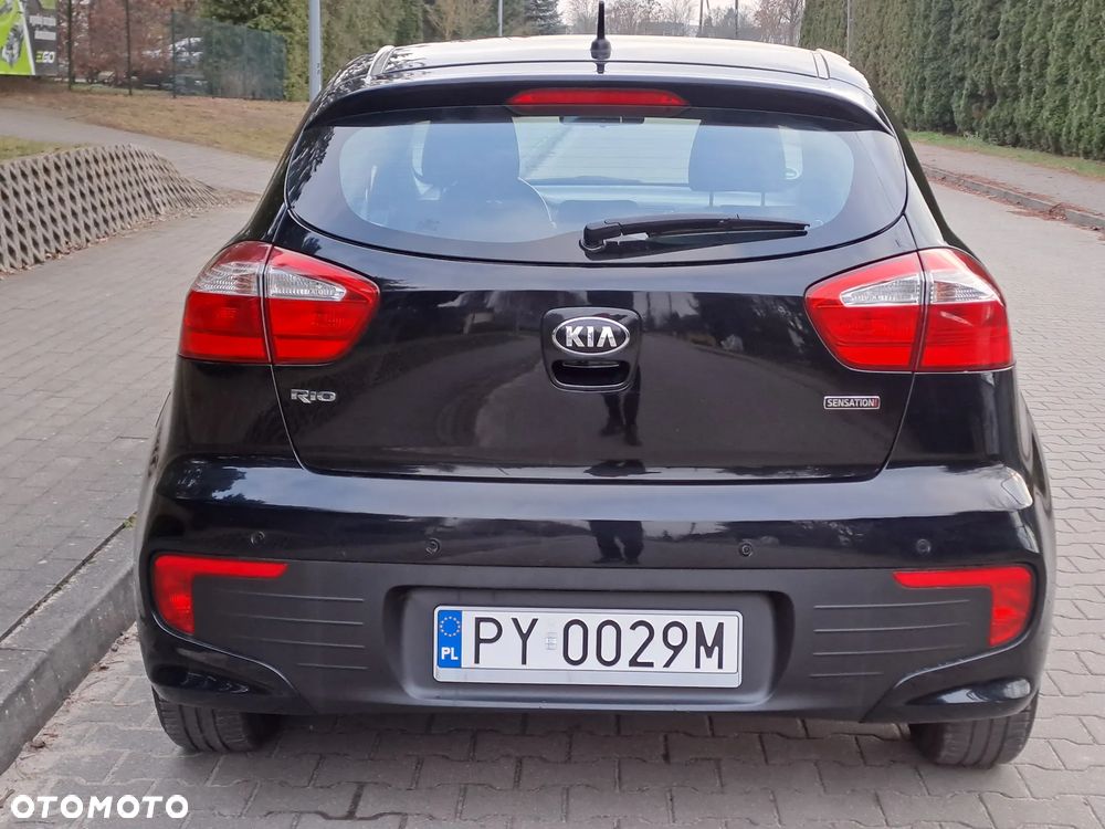 Kia Rio - 12