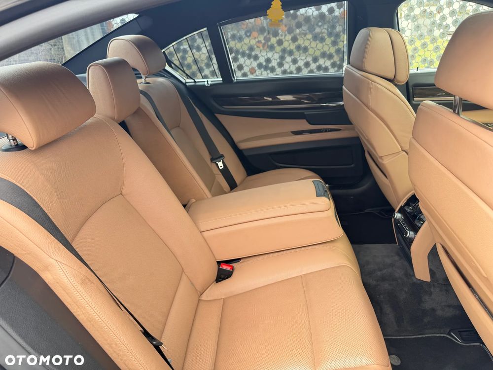 BMW Seria 7 730d - 4