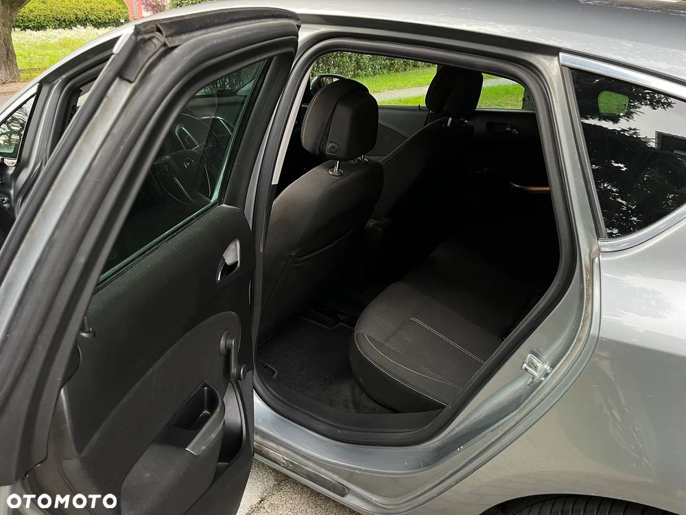 Opel Astra IV 1.4 T Sport - 20