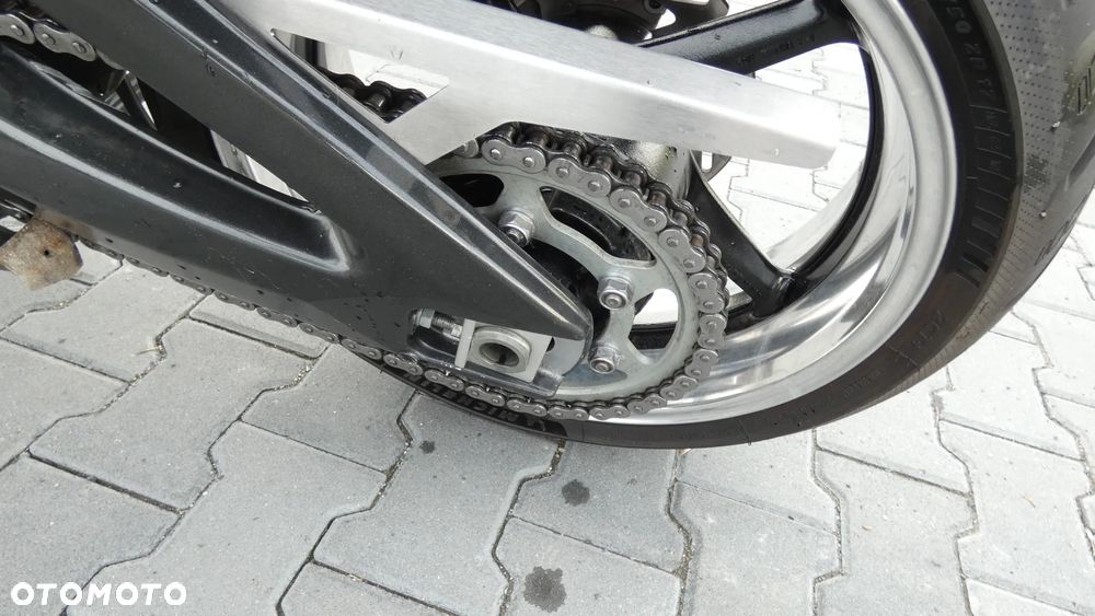Yamaha FZ - 17