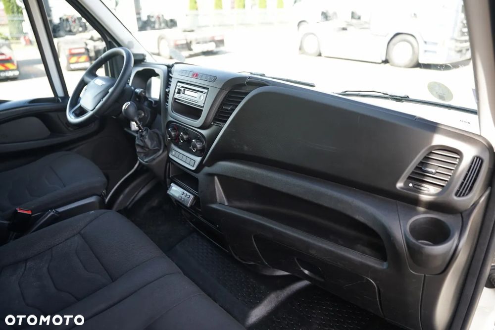 Iveco DAILY 35-130 / CHŁODNIA / MUTITEMPERATURA / 2 X  AGREGAT THERMO KING / SPROWADZONY - 33