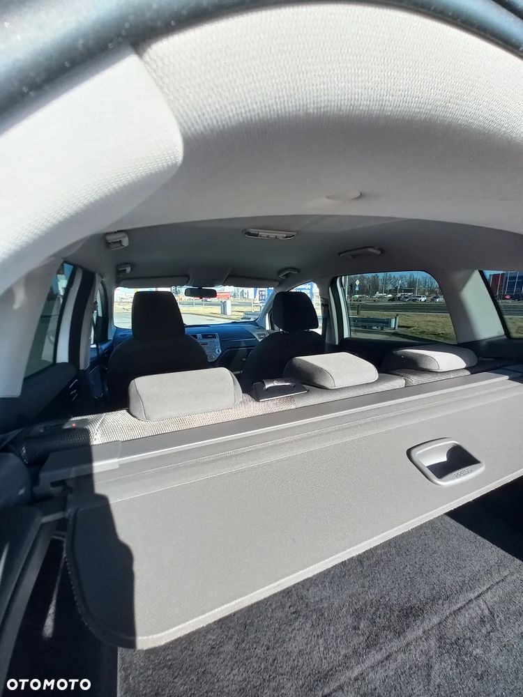 Ford Kuga - 11