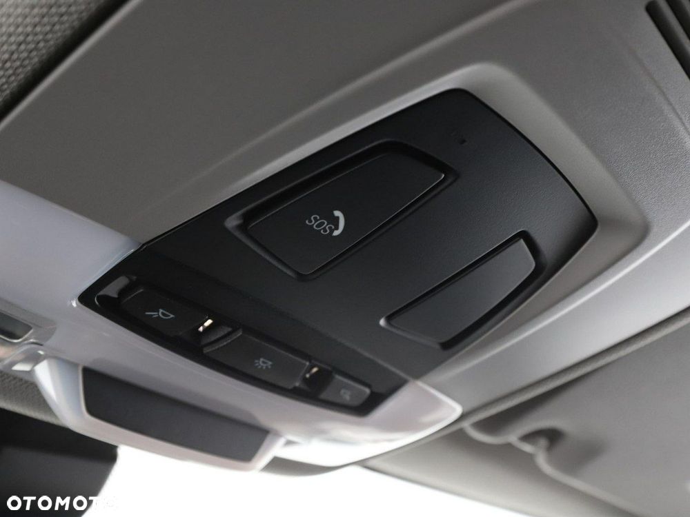 BMW Seria 2 220d xDrive - 36