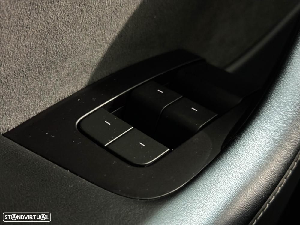 Tesla Model Y Performance Dual Motor AWD - 48