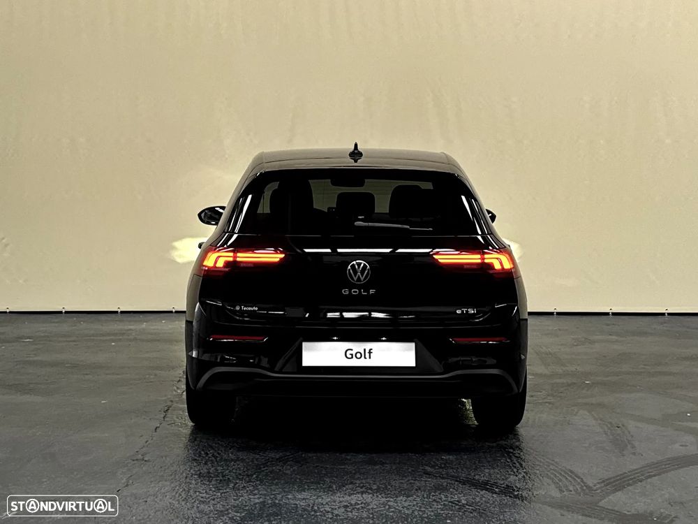 VW Golf 1.5 eTSI Urban DSG - 17