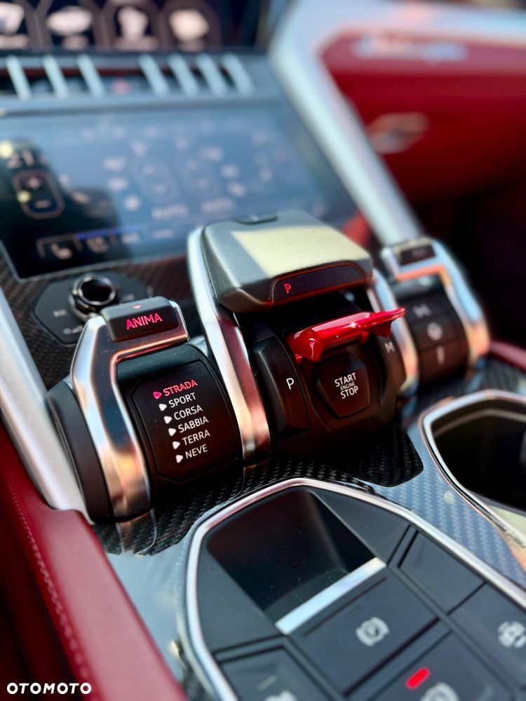 Lamborghini Urus Standard - 17