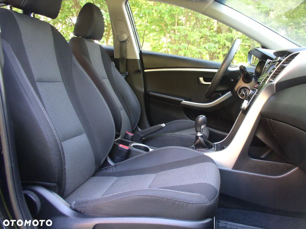 Hyundai i30 blue 1.4 Classic - 19