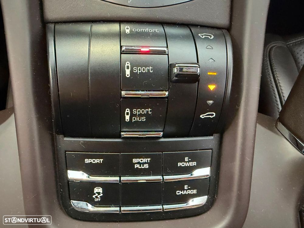 Porsche Cayenne S E-Hybrid Platinum Edition - 12