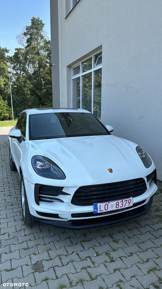 Porsche Macan - 1