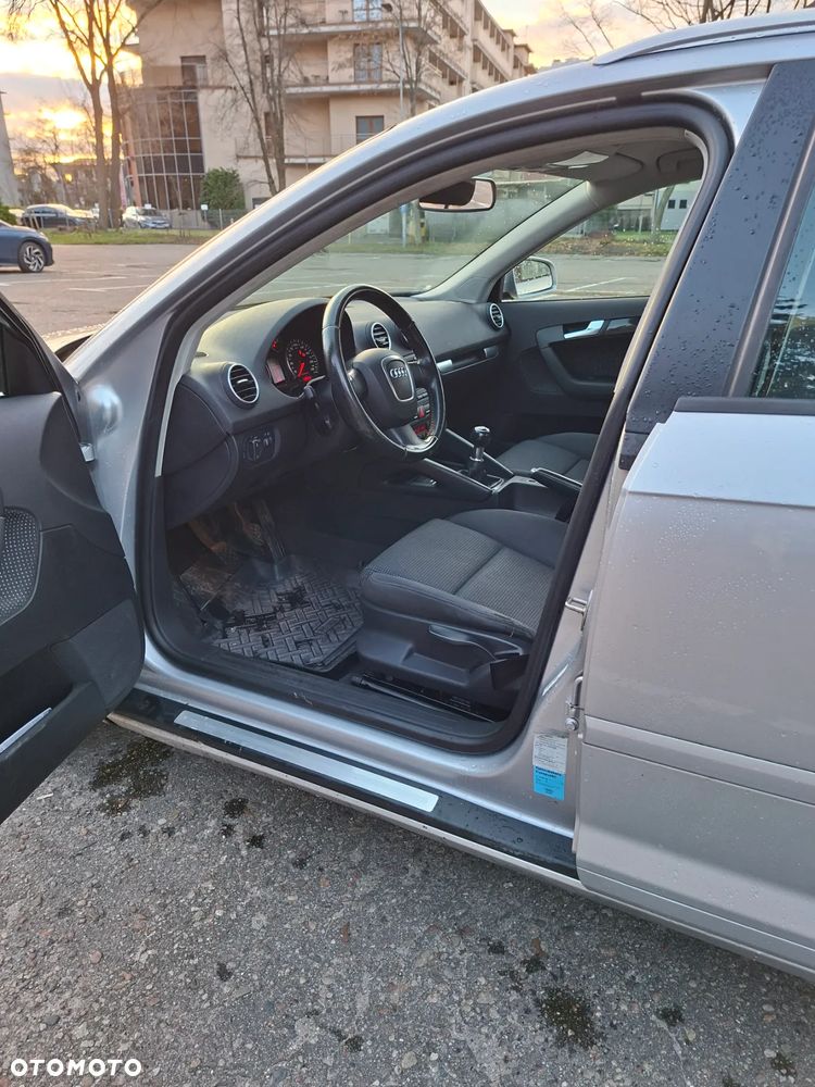 Audi A3 Sportback 1.9 TDI DPF Ambiente - 13