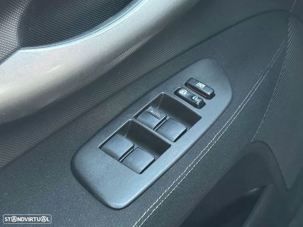 Toyota Auris 1.4 VVT-i AC - 21