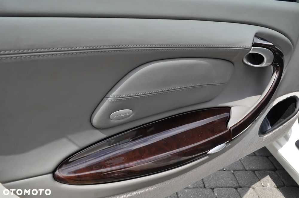 Porsche 911 Carrera - 24