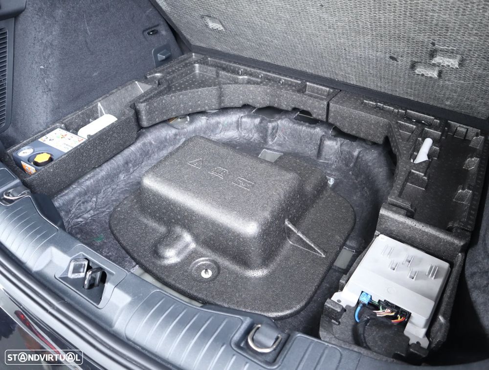 Ford Kuga 2.5 PHEV ST-Line X - 57