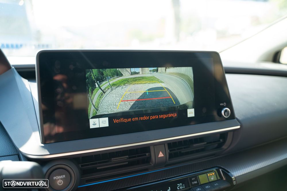 Toyota Prius 2.0 Plug-in Luxury - 20