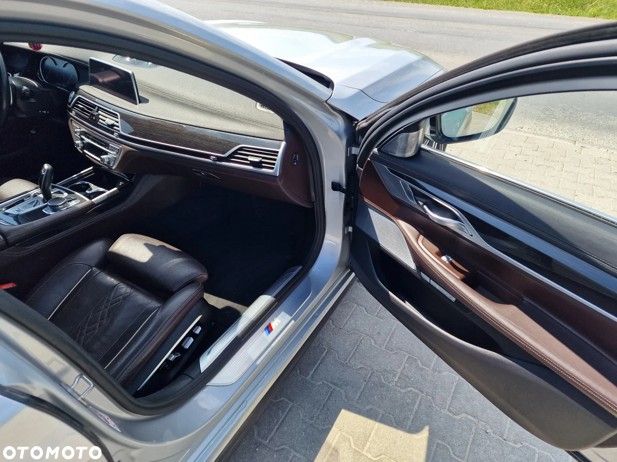 BMW Seria 7 750Ld xDrive - 26