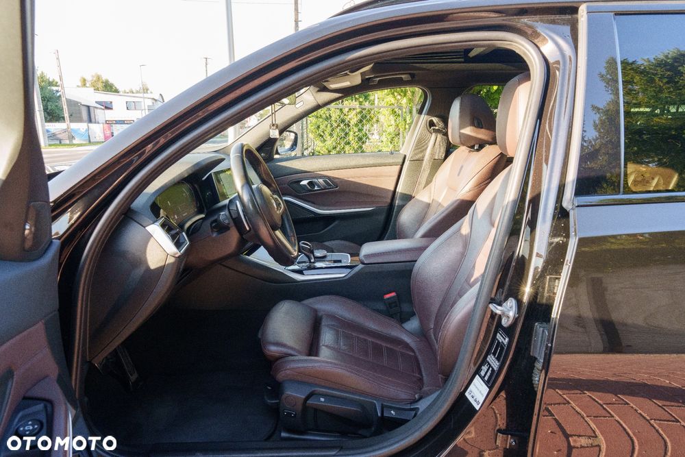 BMW Seria 3 320i Edition M Sport Shadow - 9