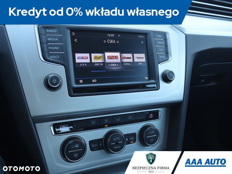 Volkswagen Passat - 14