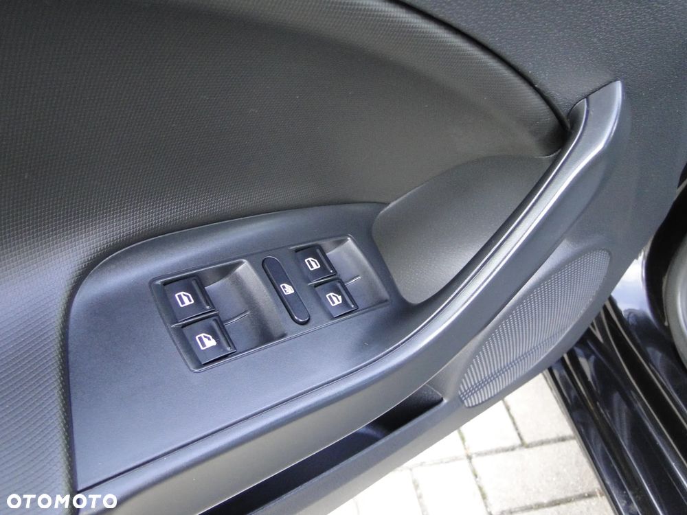 Seat Ibiza 1.6 16V Stylance - 10