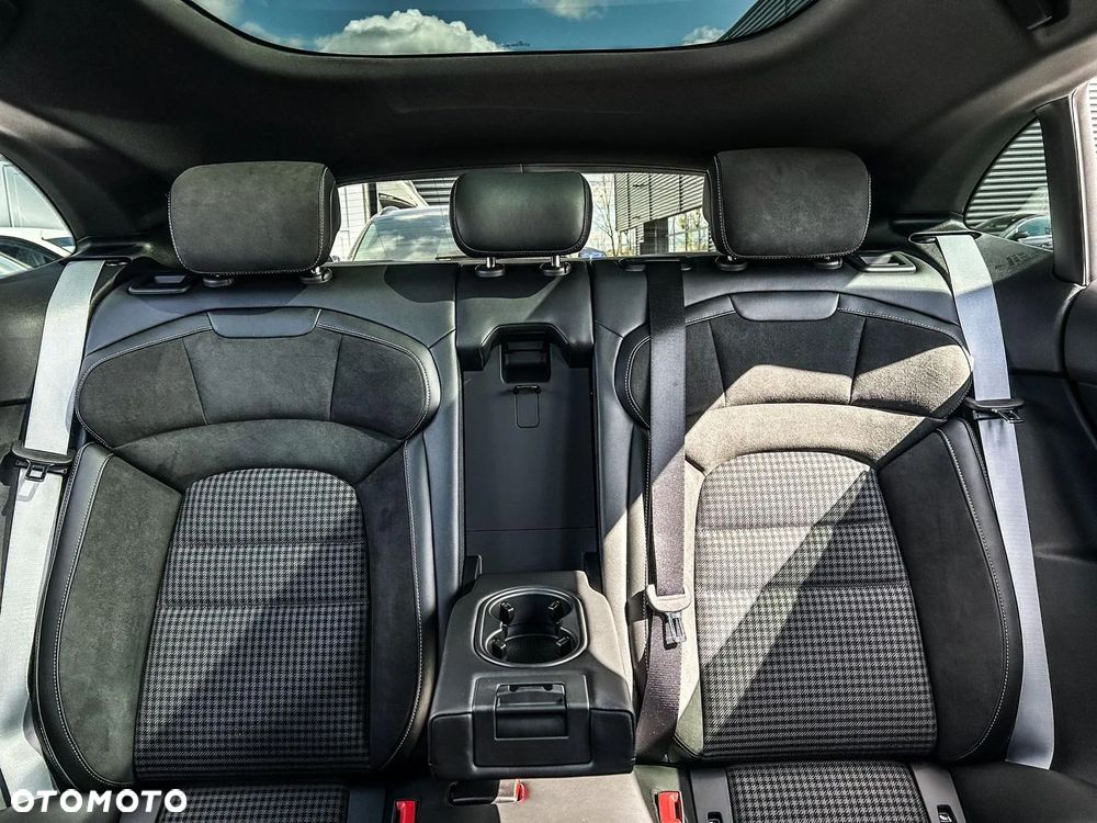 Porsche Taycan 105kWh Sport Turismo Performance Plus - 19