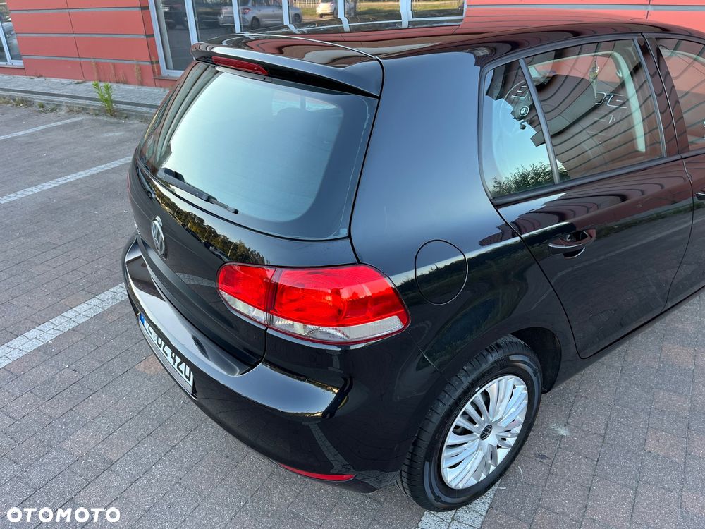 Volkswagen Golf - 25