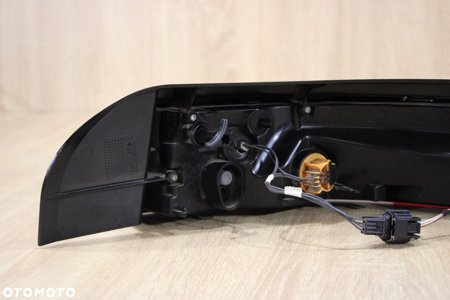 LAMPA LEWY TYŁ RENAUL MEGANE III CC CABRIO - 4