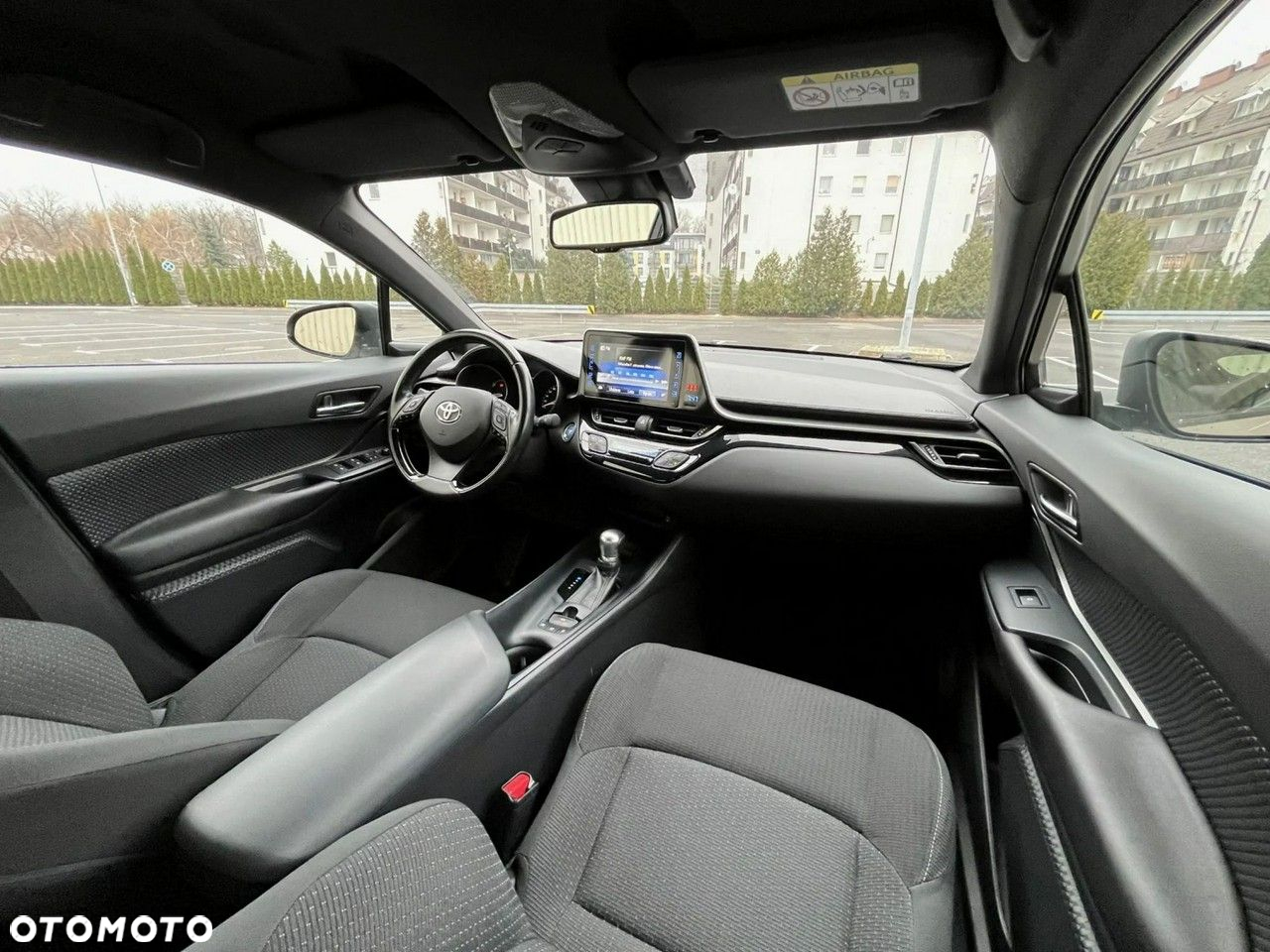 Toyota C-HR - 12