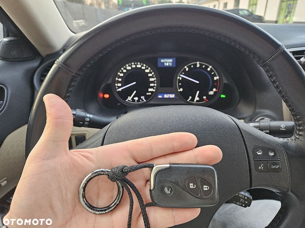 Lexus IS 220 D Prestige - 10