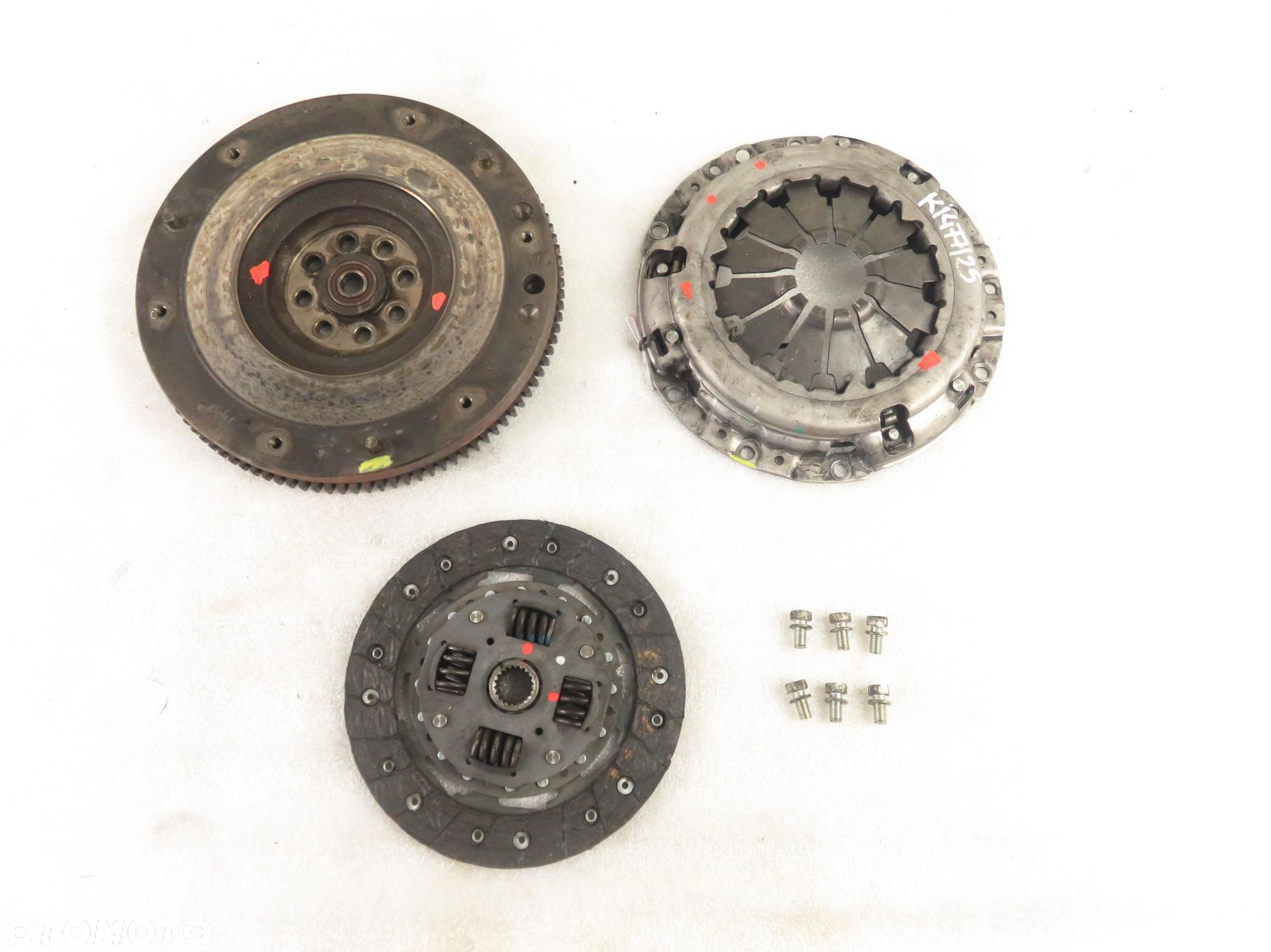KOŁO ZAMACHOWE SUZUKI SX4 1.6 VVT  120031510 320021210 - 15