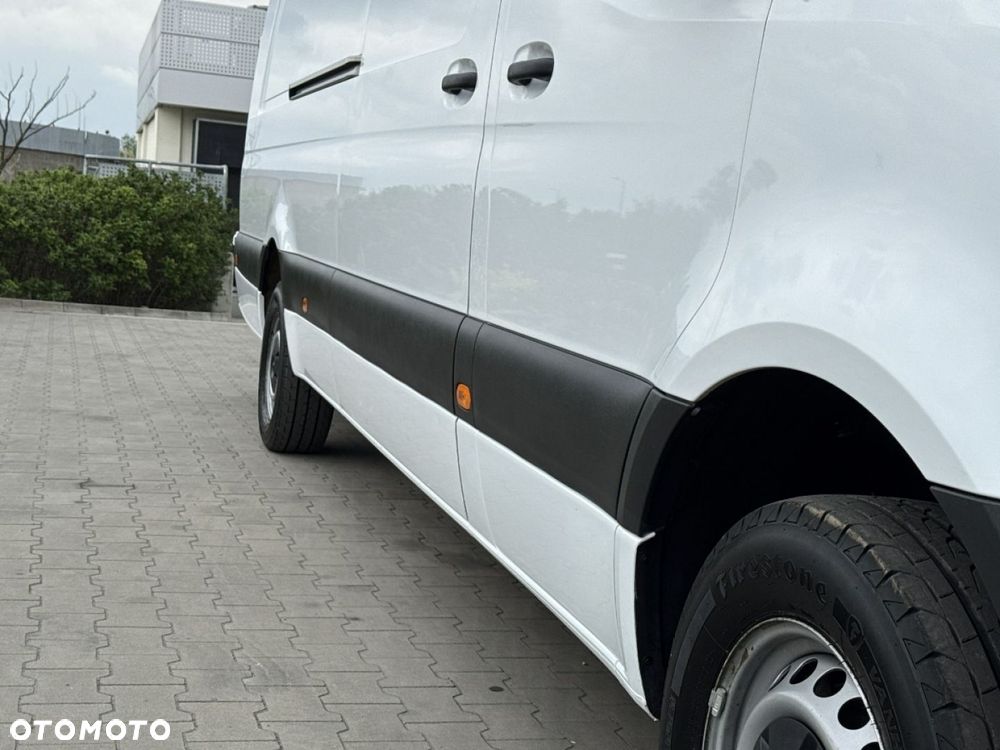 Mercedes-Benz Sprinter - 19