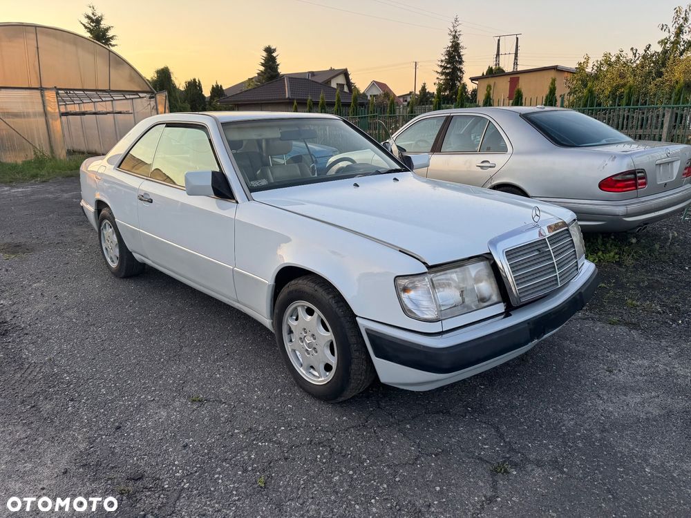 Mercedes-Benz Klasa E 320 - 20