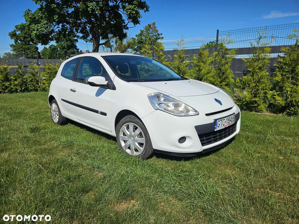 Renault Clio 1.2 16V 75 Yahoo - 4