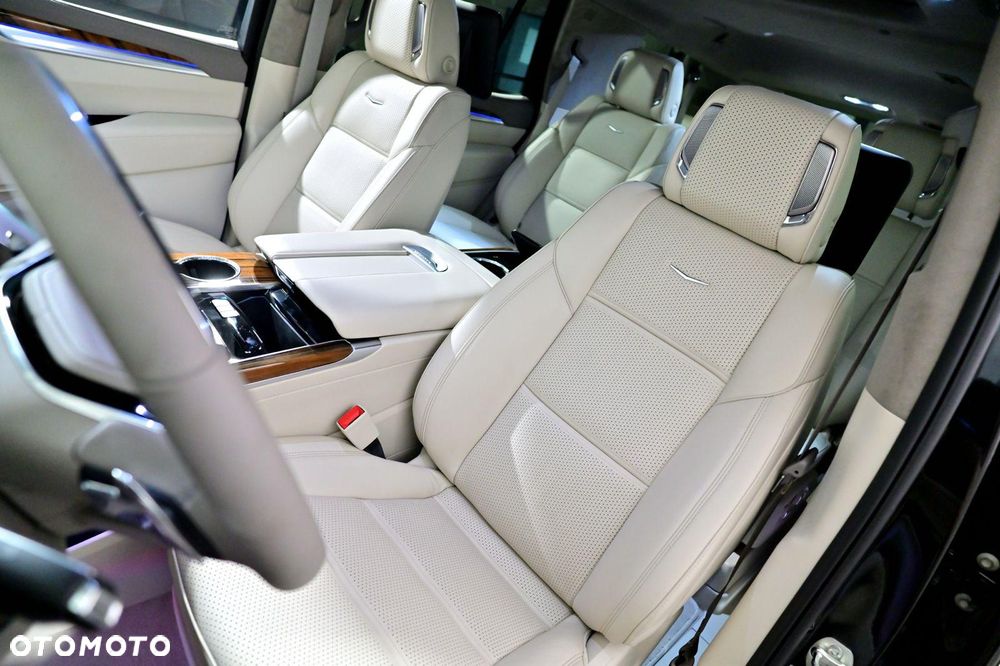 Cadillac Escalade - 21