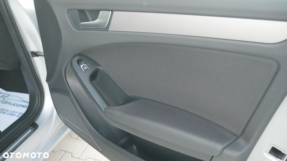 Audi A4 Limousine - 14