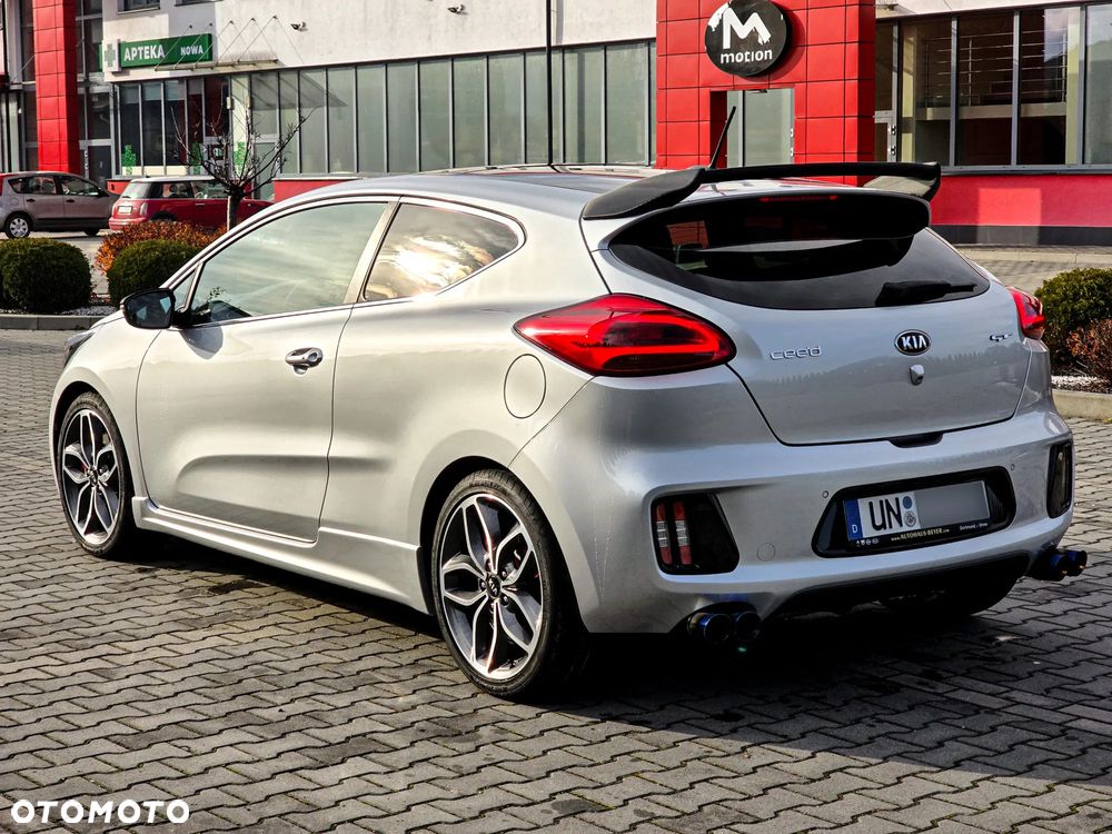 Kia Ceed 1.6 T-GDI GT - 14