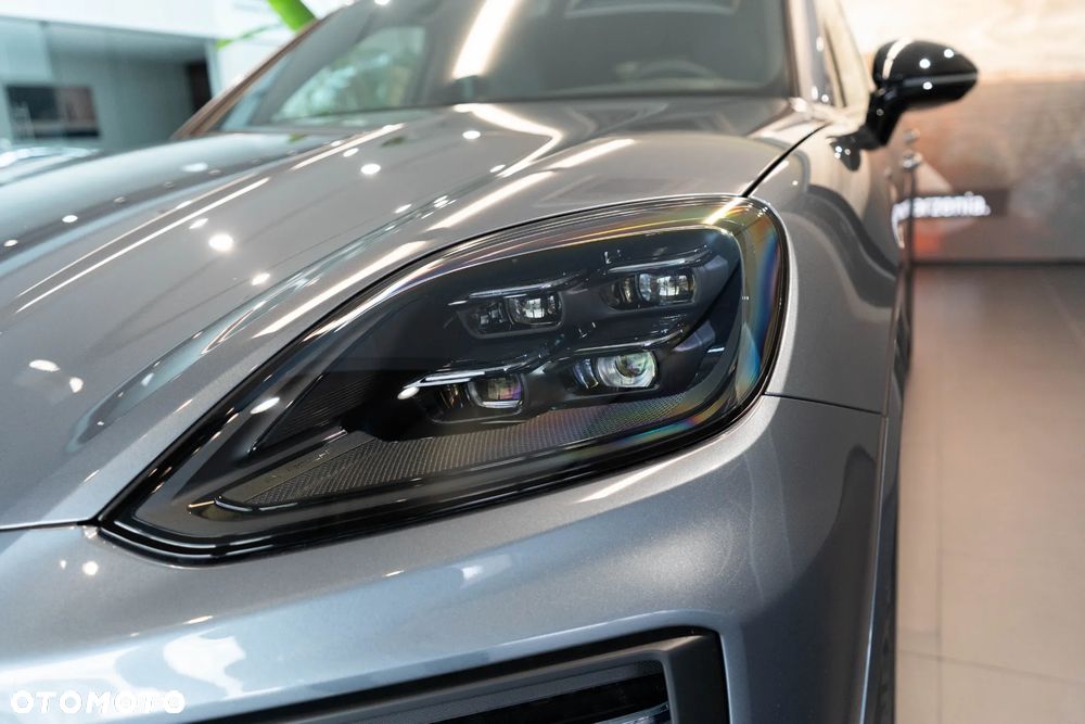 Porsche Cayenne E-Hybrid PHEV Black Edition - 35