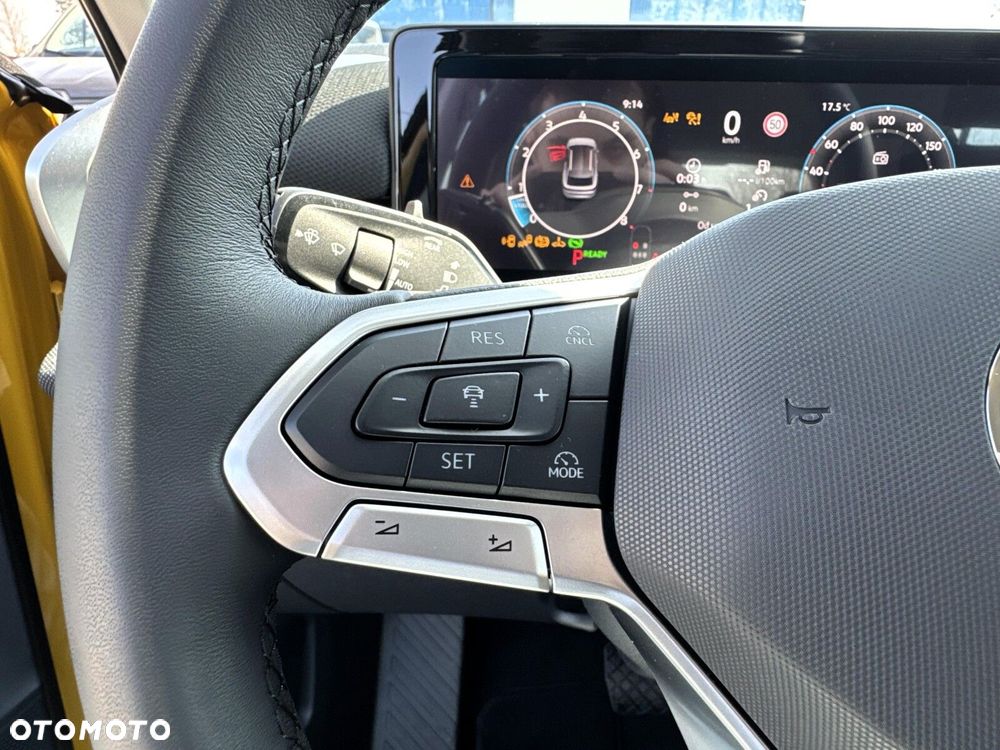 Volkswagen T-Roc - 13