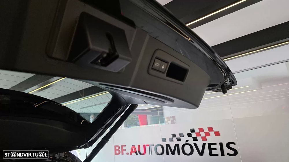 Lexus NX 300h Executive - 26