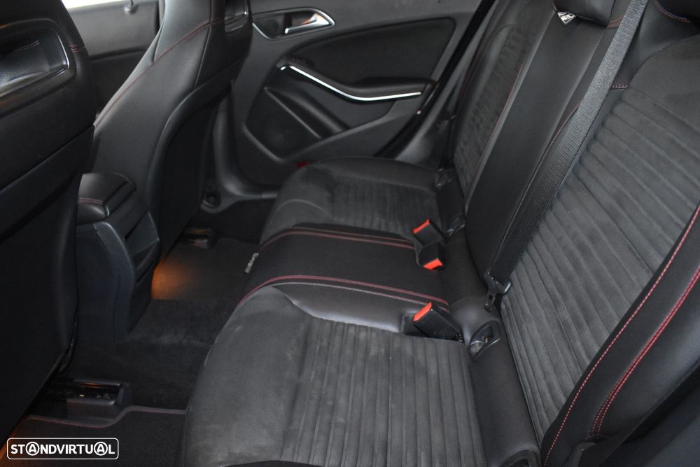 Mercedes-Benz CLA 180 - 48