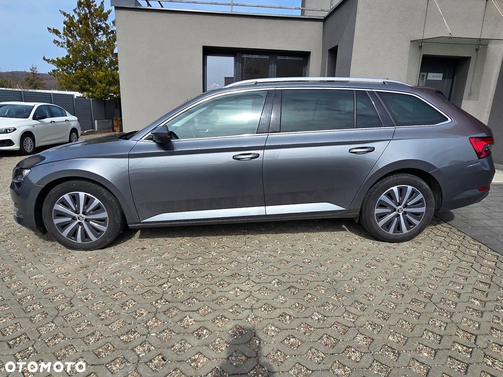 Skoda Superb 2.0 TDI SCR Style DSG - 4