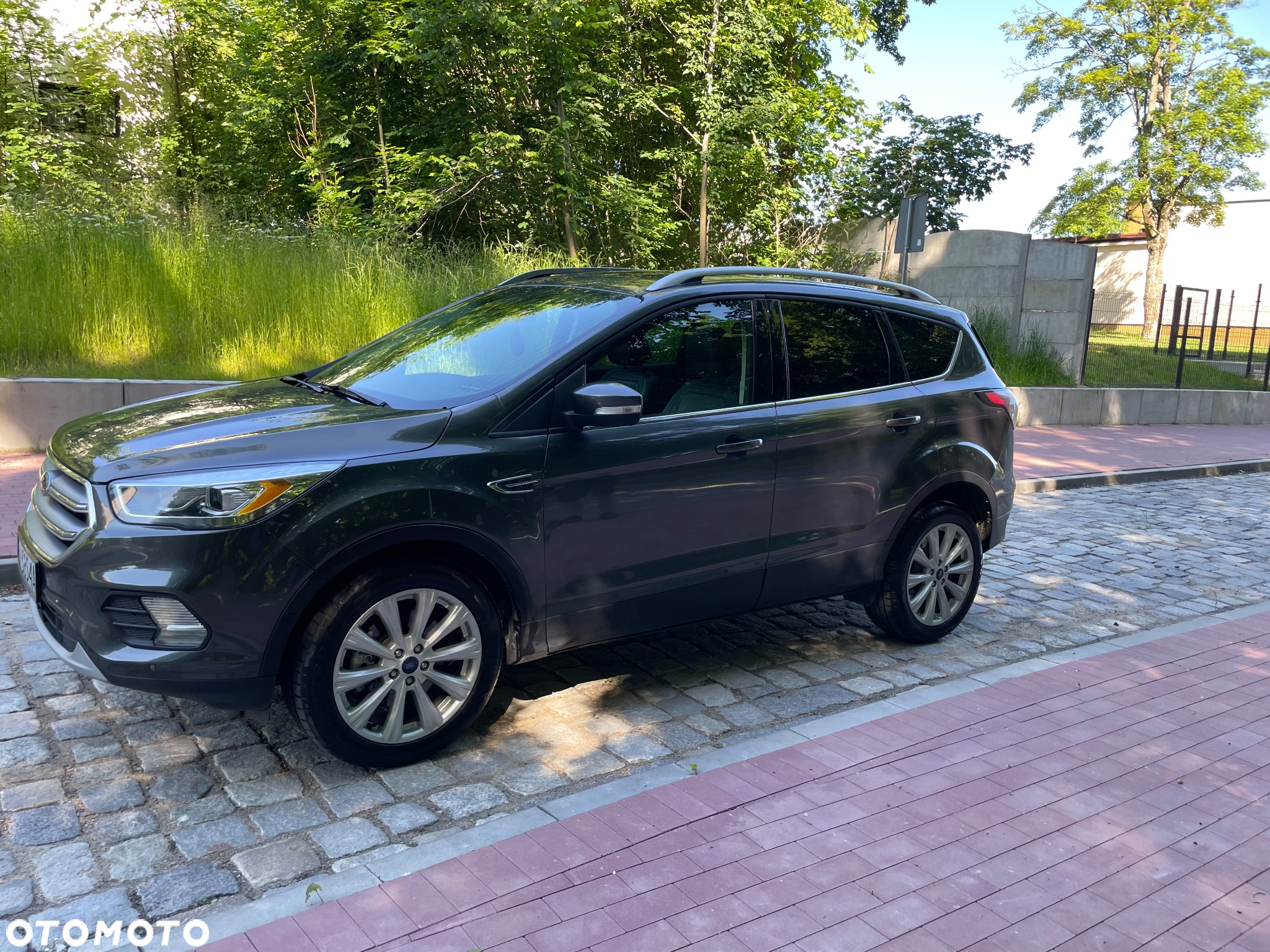Ford Escape 2.0 EcoBoost AWD Titanium - 2