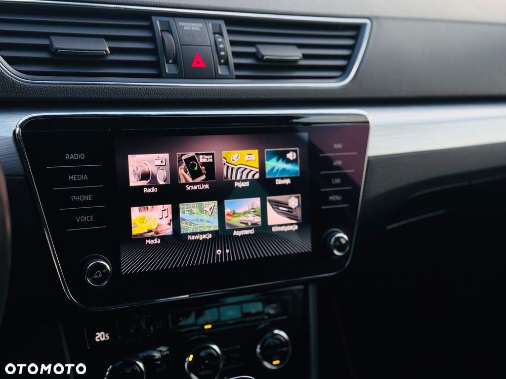 Skoda Superb 2.0 TDI DSG Active - 24