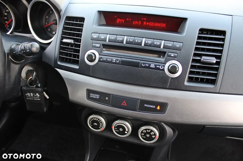 Mitsubishi Lancer 1.8 Intense - 21