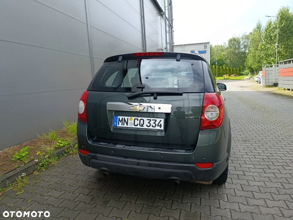 Chevrolet Captiva 2.4 2WD 7 Sitzer LS Family Edition - 11