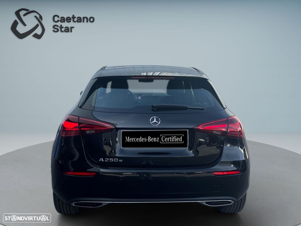 Mercedes-Benz A 250 e - 3