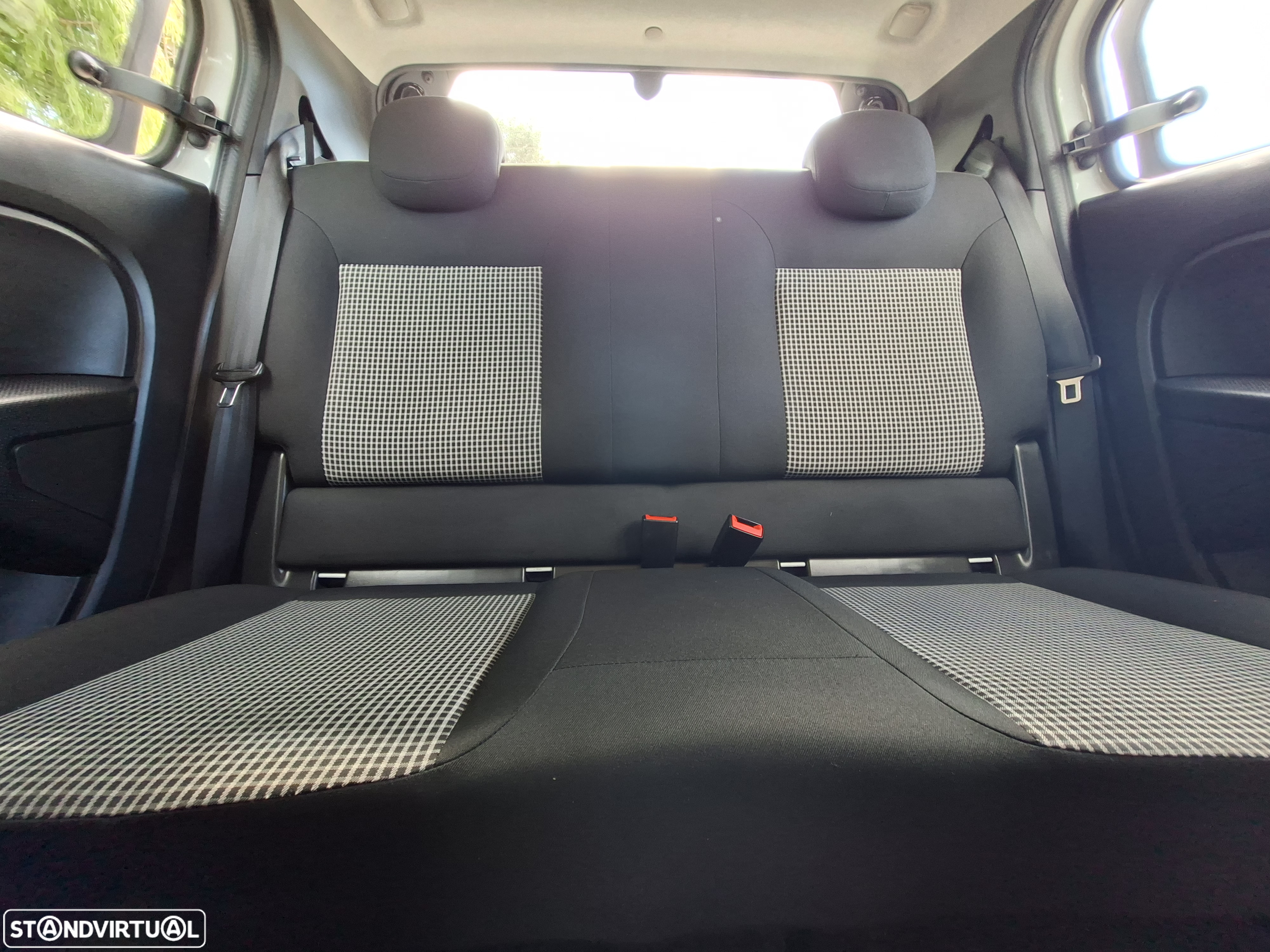 Renault Twingo SCe 70 Liberty - 32