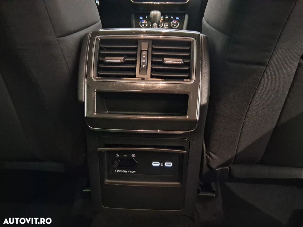 Skoda Superb 2.0 TDI DSG Ambition - 35