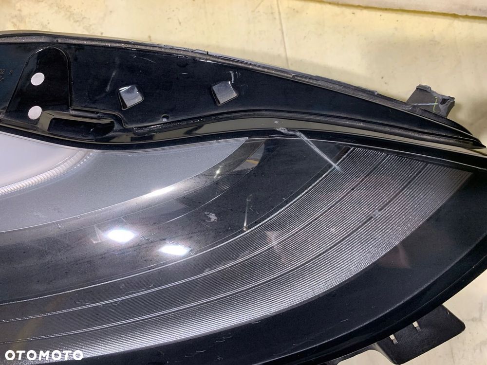 TESLA MODEL Y 3 LIFT LAMPA PRAWA PRZÓD 1514953-00C - 4