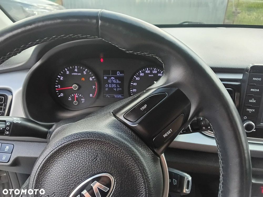 Kia Rio - 26